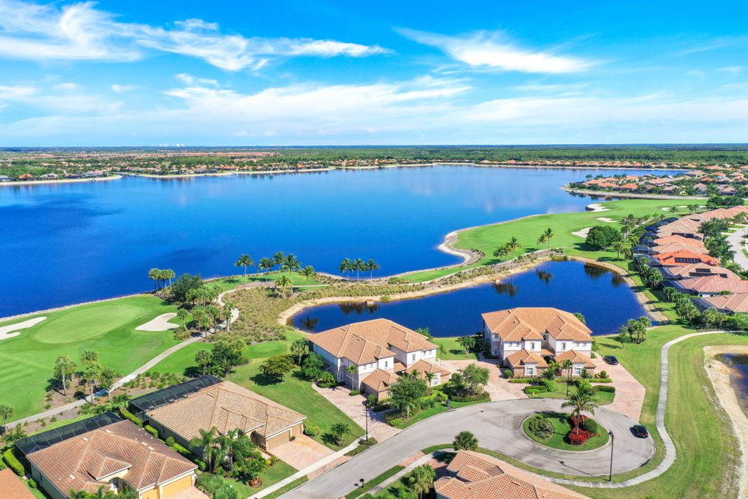 9064 Siesta Bay Dr #102, Naples, FL 34120