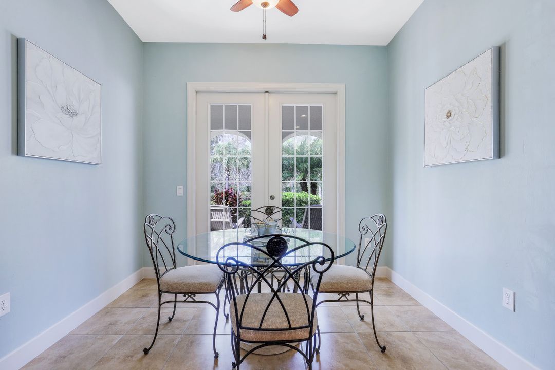 9574 Coquina Cir, Naples, FL 34120