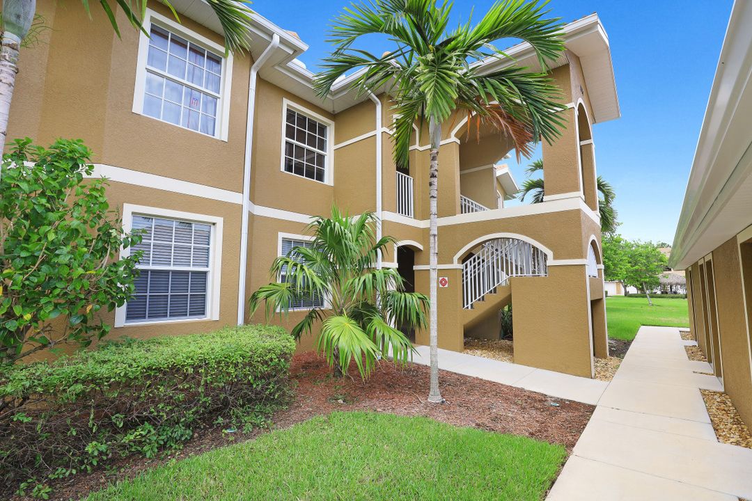 1084 Winding Pines Circle #104, Cape Coral, FL 33909