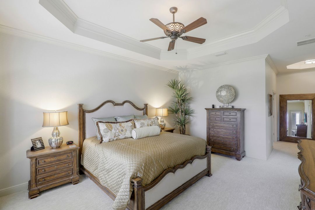 9201 Quartz Ln Apt 201 #201, Naples, FL 34120