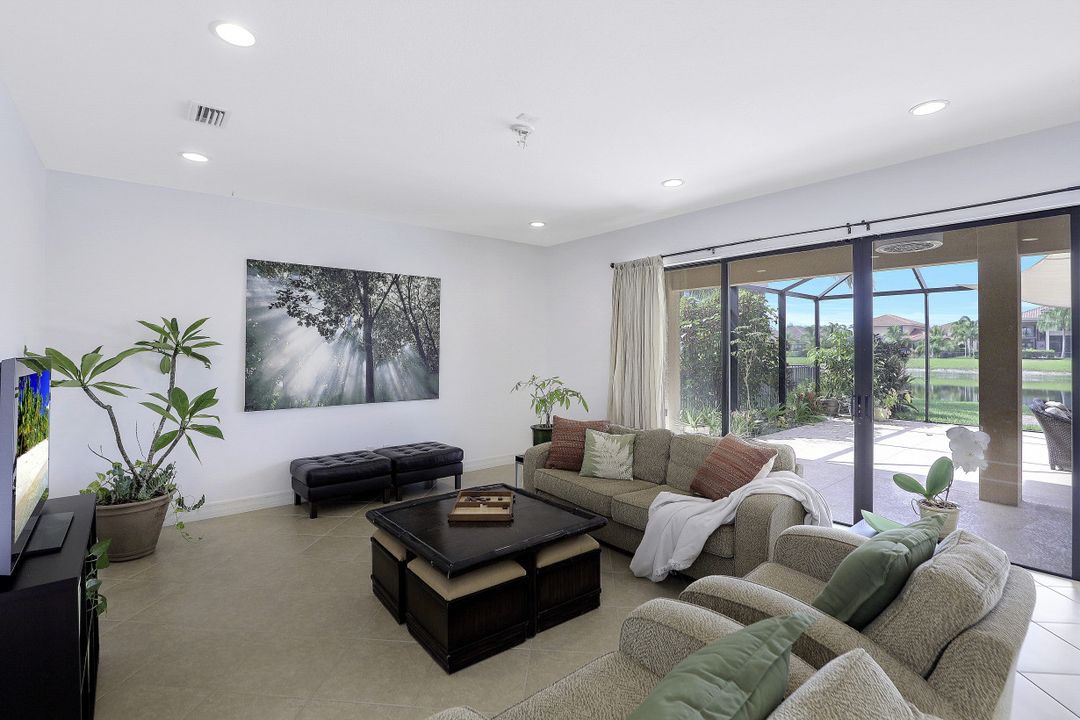 3718 Pleasant Springs Dr, Naples, FL 34119