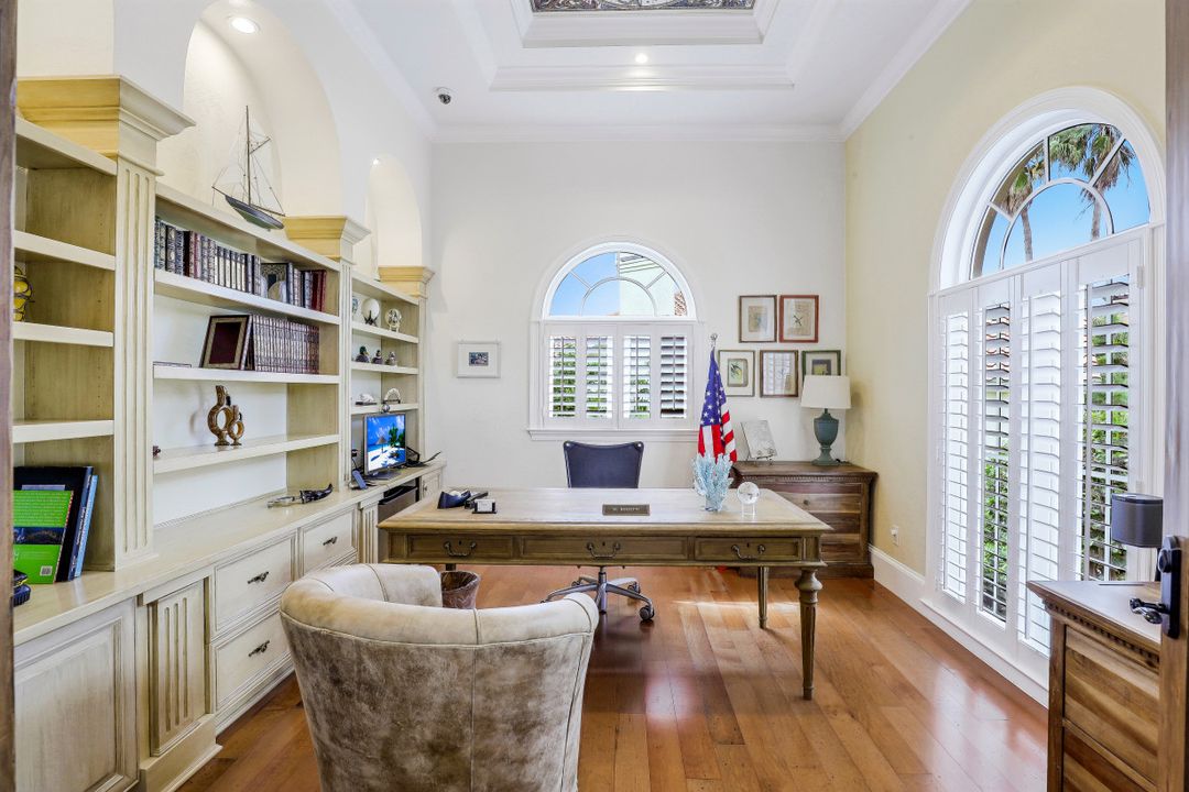 518 Coral Dr, Cape Coral, FL 33904