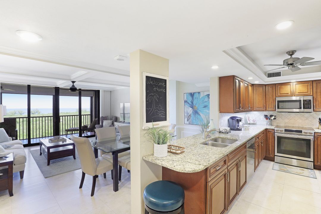 17 Bluebill Ave #1005, Naples, FL 34108