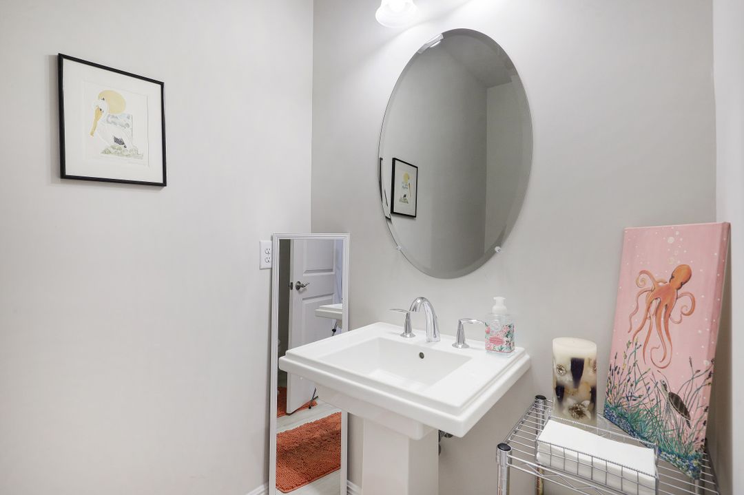 9003 Redonda Dr, Naples, FL 34114