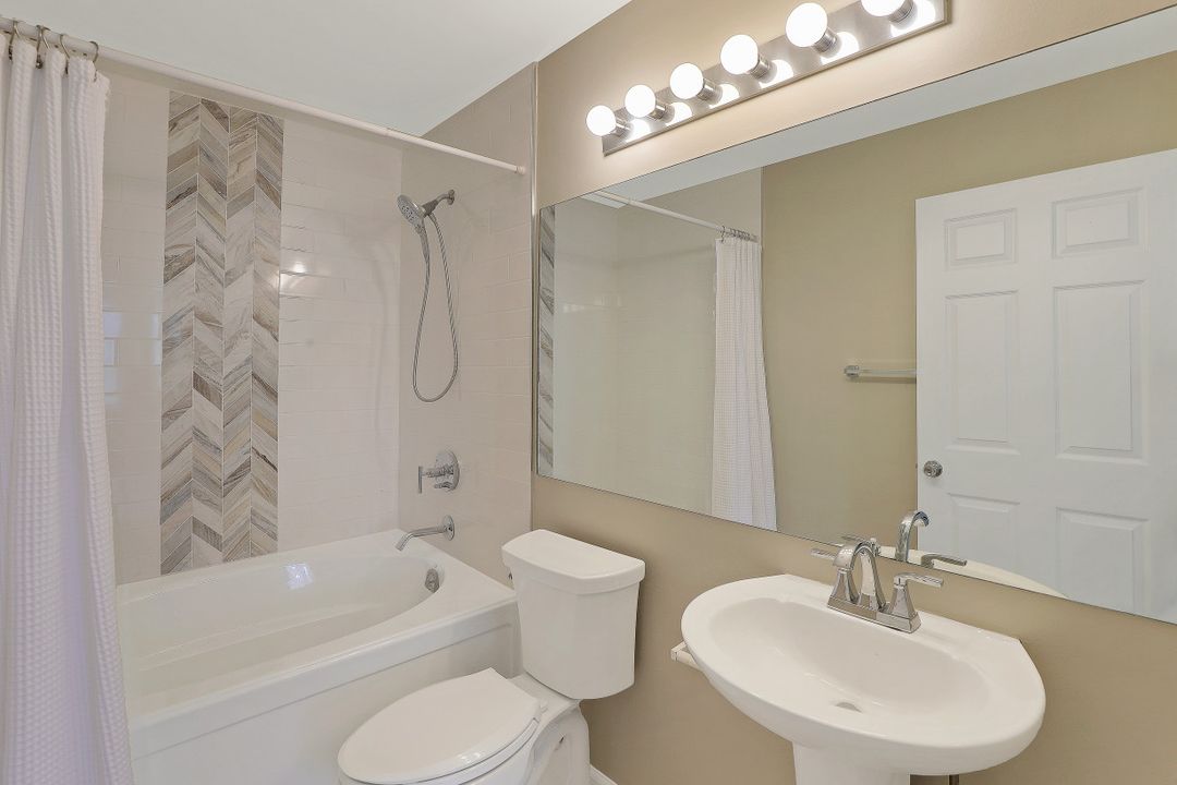 1150 Reserve Way #303, Naples, FL 34105