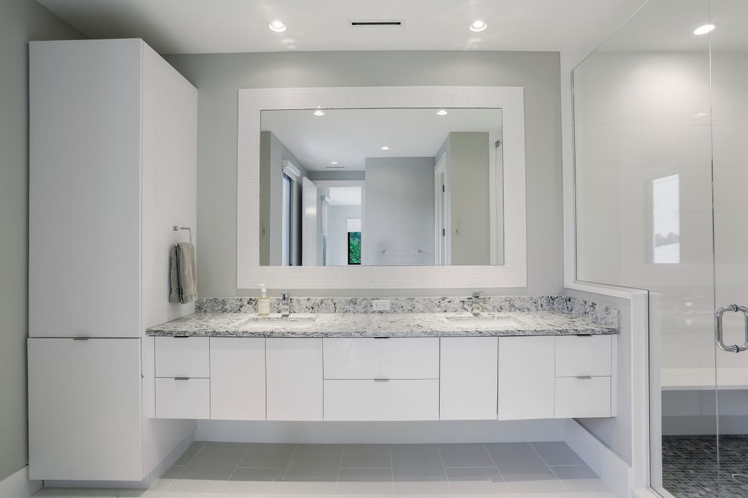 625 Fairway Terrace, Naples, FL 34103