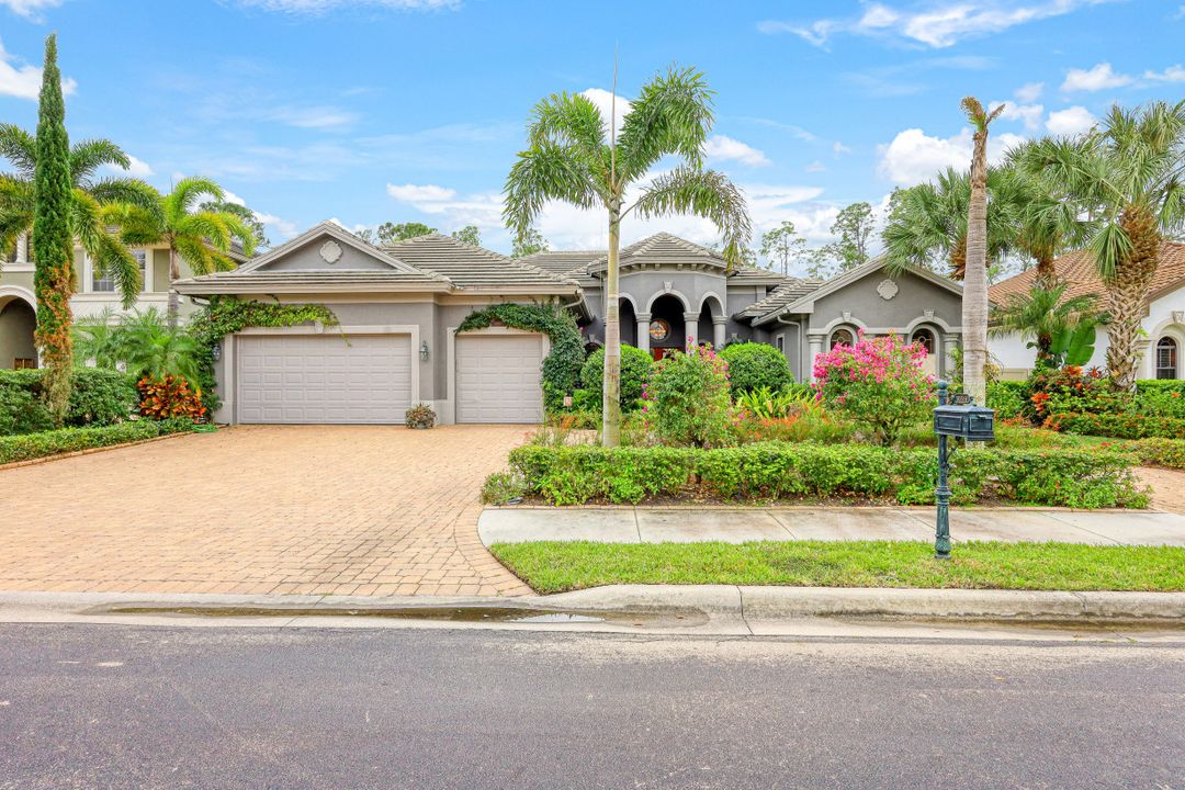 14690 Beaufort Cir, Naples, FL 34119