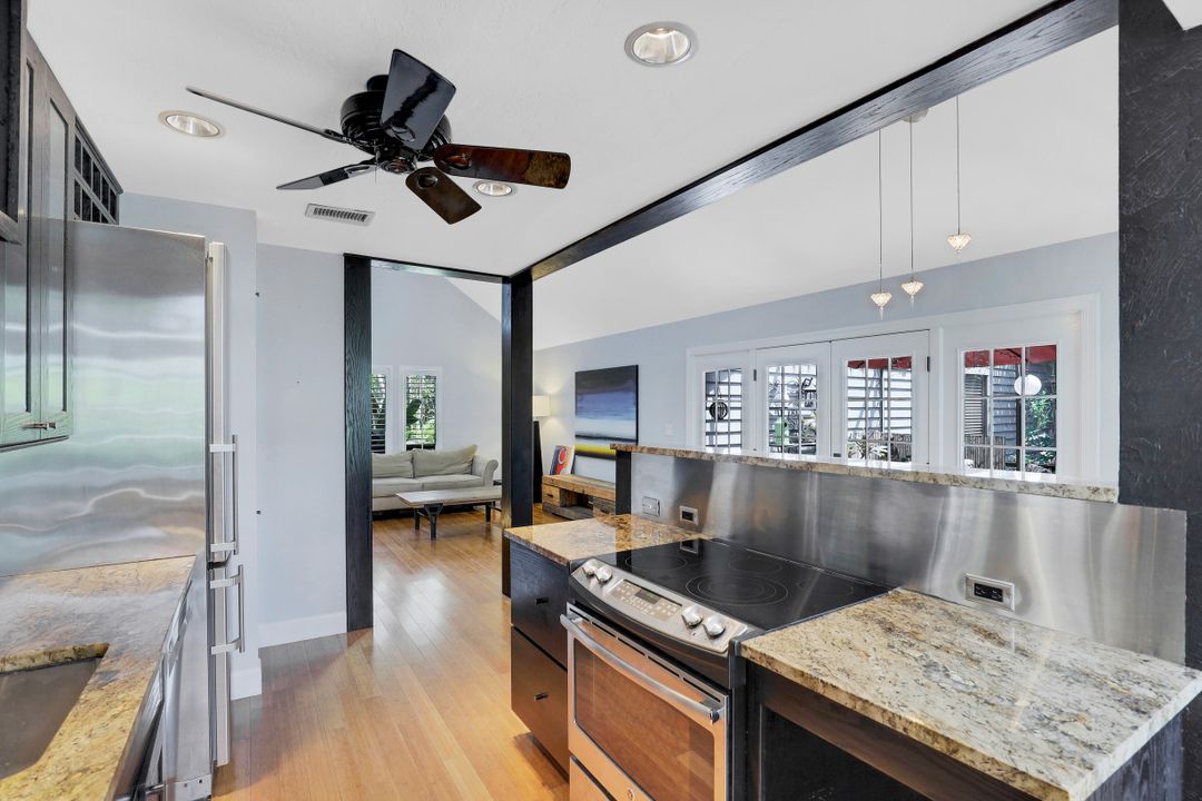 1269 Solana Rd #E-3, Naples, FL 34103