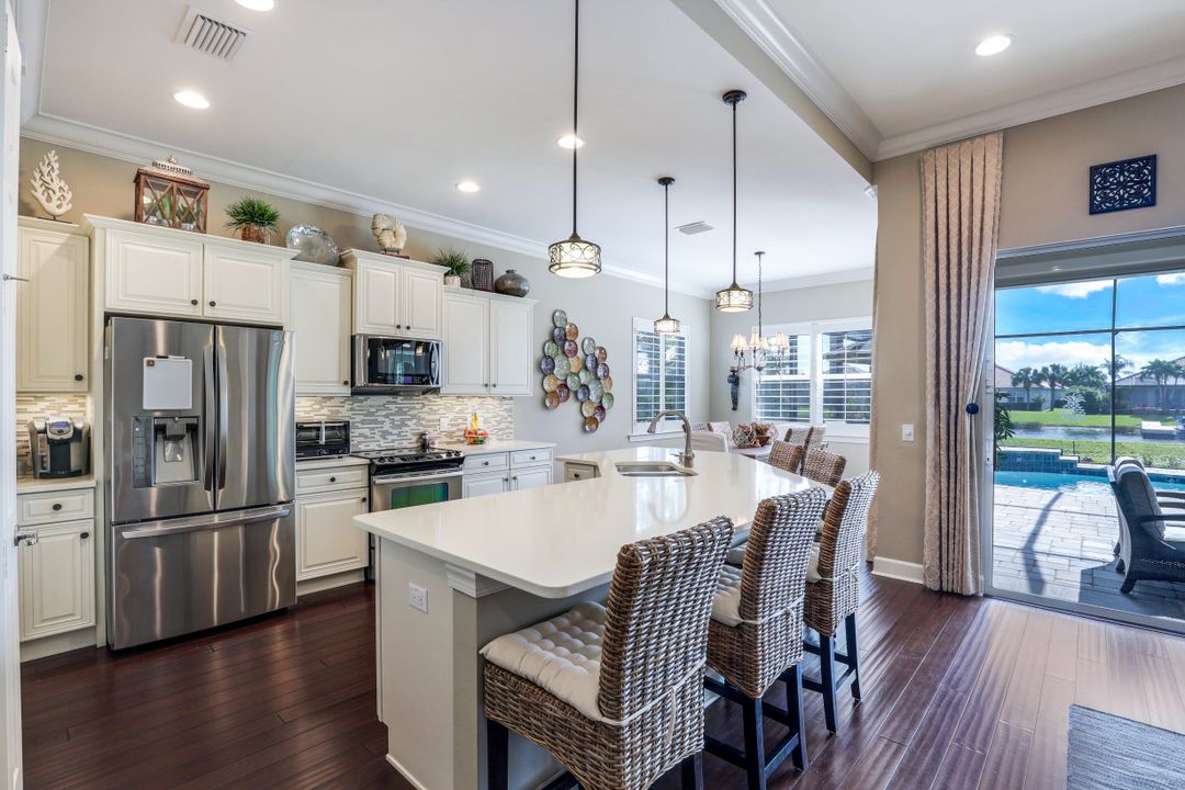 9447 Quarry Dr, Naples, FL 34120