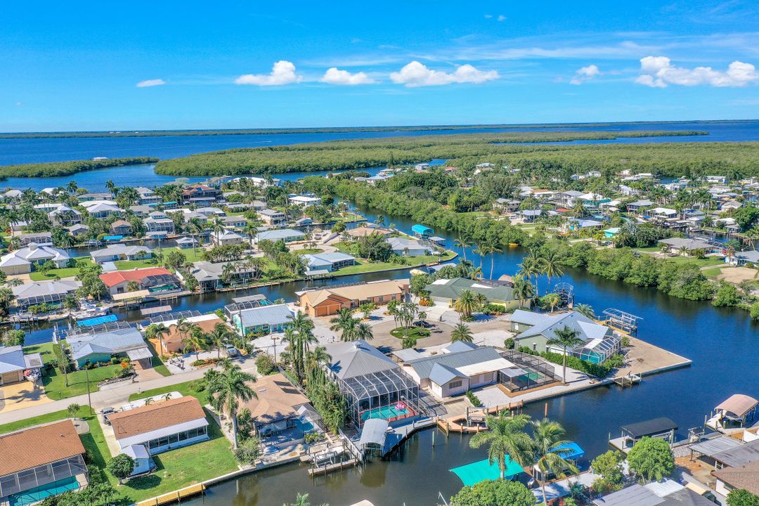 3706 Ruby Ave, Saint James City, FL 33956