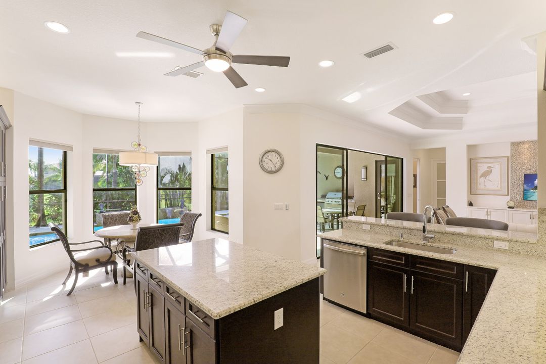 2760 Crystal Way, Naples, FL 34119