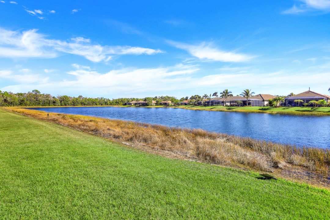 9464 Casoria Ct #101, Naples, FL 34113