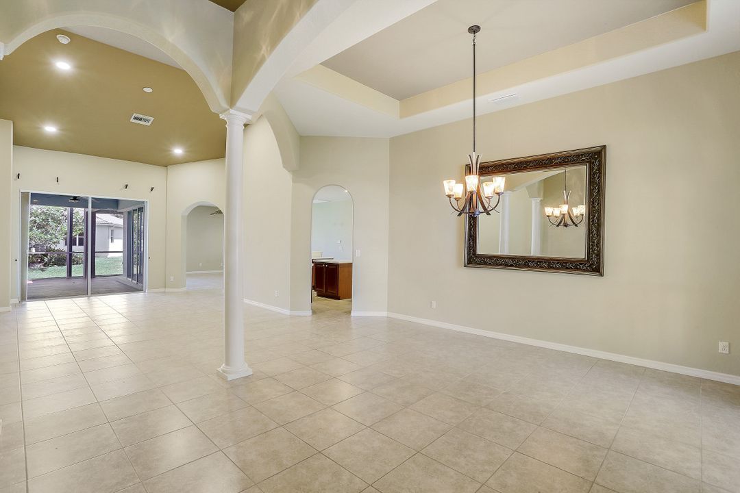 3967 Ruxton Rd, Naples, FL 34116