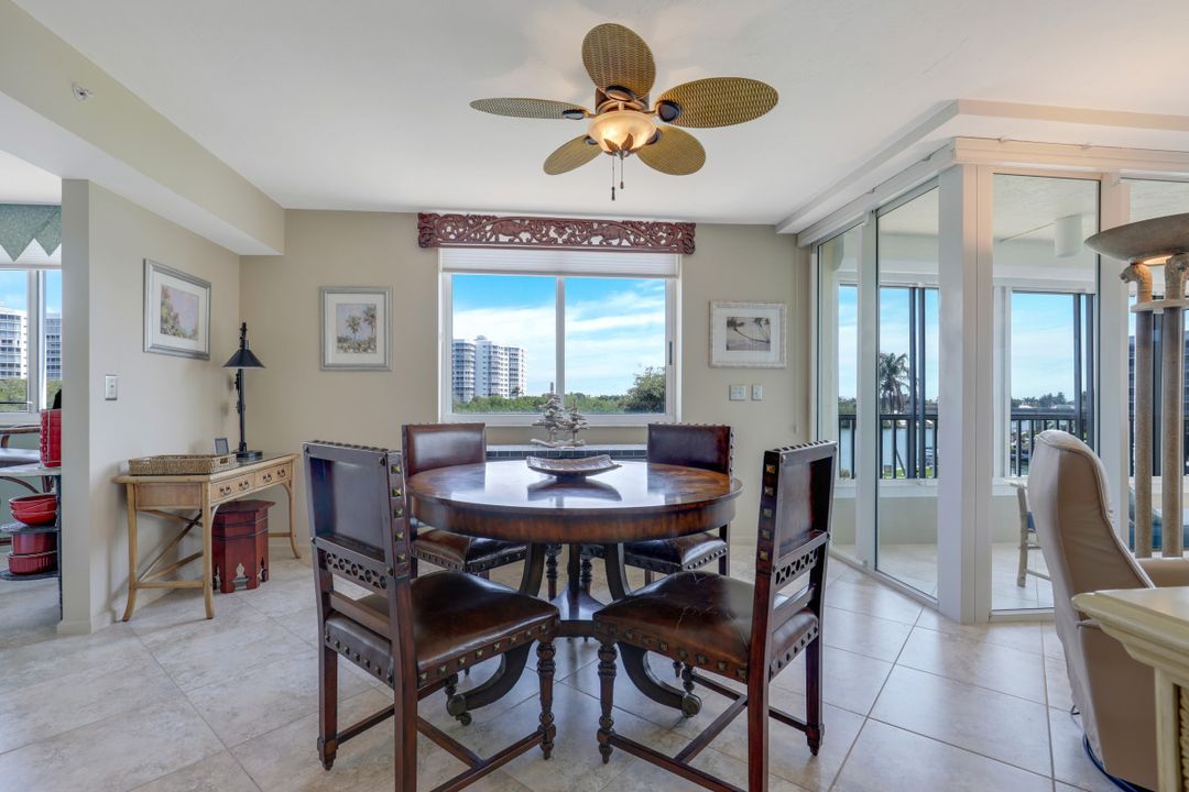 25 Bluebill Ave #201, Naples, FL 34108