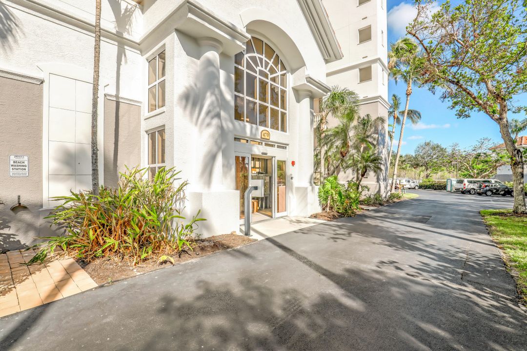 470 Launch Circle #603, Naples, FL 34108