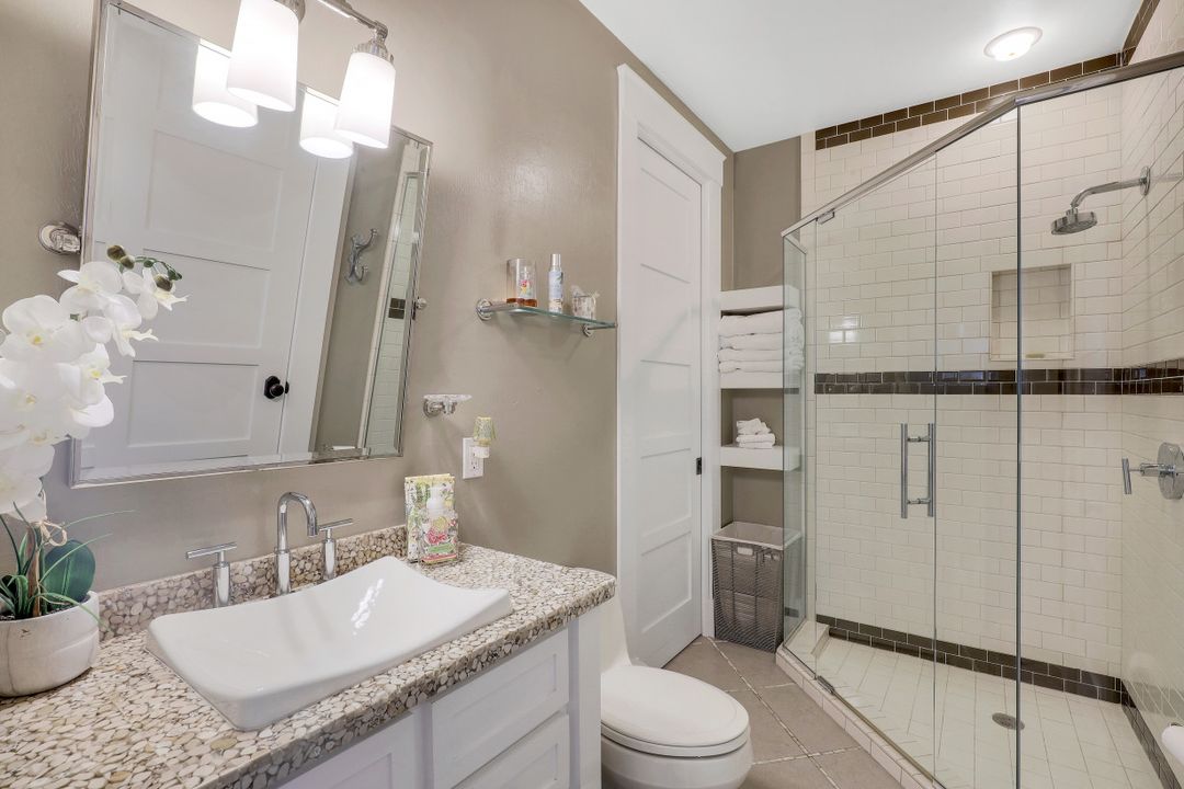 4559 E Riverside Dr, Fort Myers, FL 33905