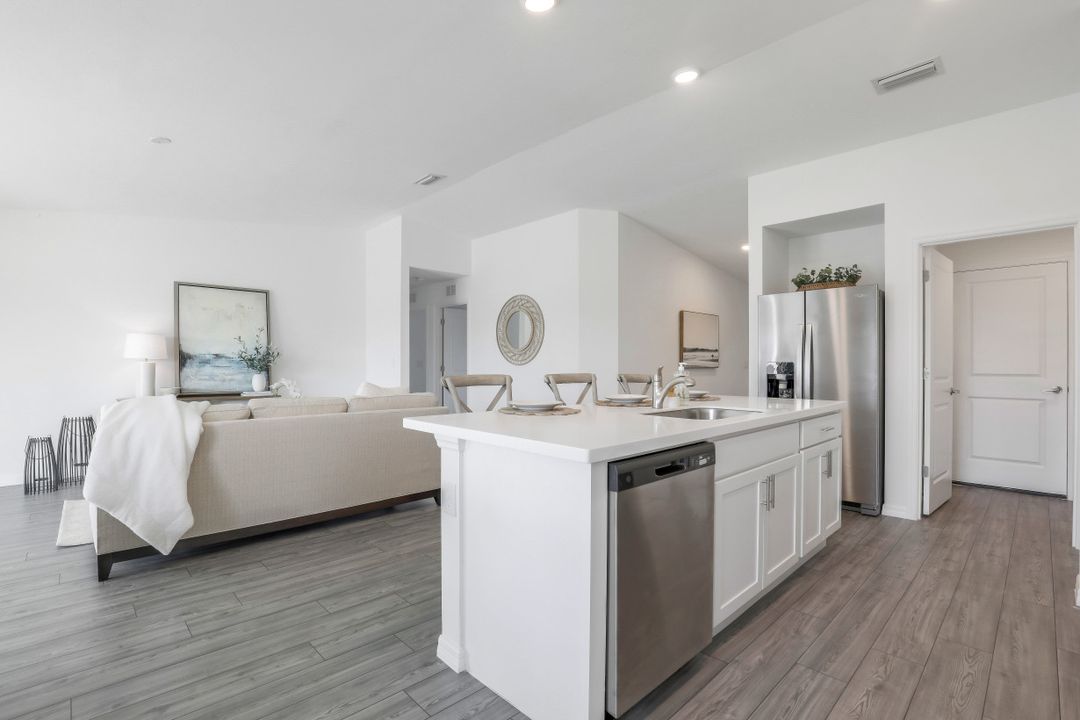 208 NW 28th Terrace, Cape Coral, FL 33993