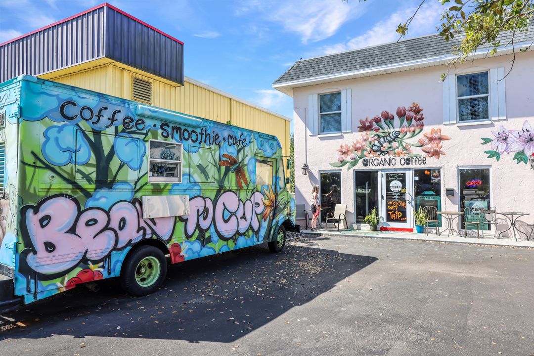 2631 Shoreview Dr, Naples, FL 34112