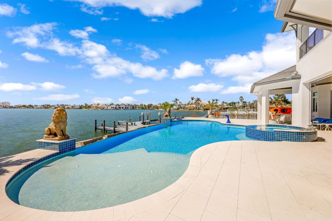 550 S Barfield Dr, Marco Island, FL 34145