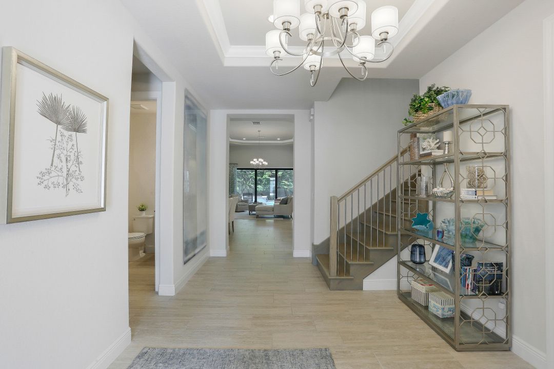 10030 Florence Cir, Naples, FL 34119