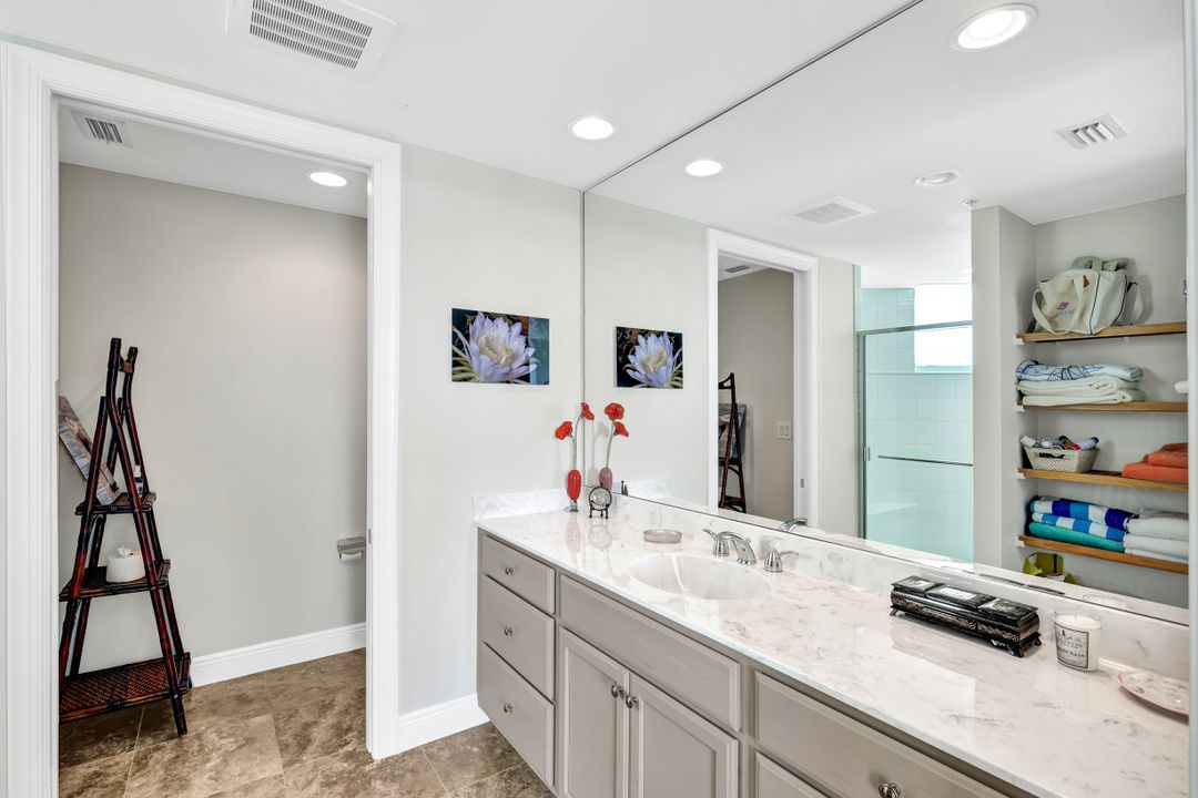 265 Indies Way #1404, Naples, FL 34110