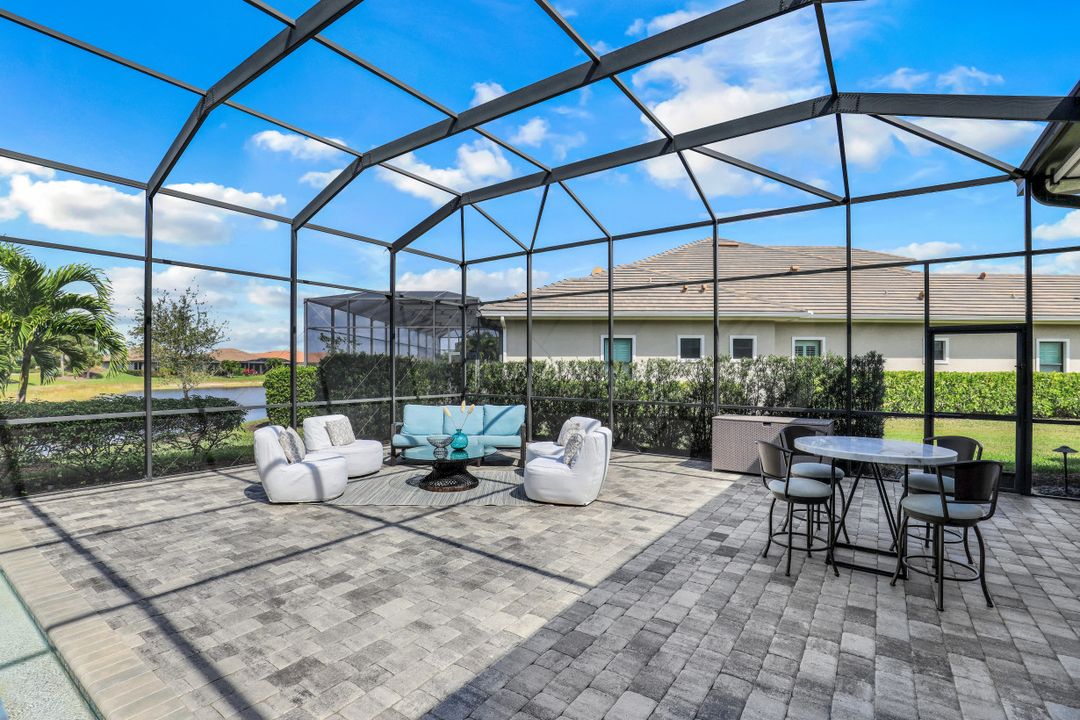 9011 Arrezo Ct, Naples, FL 34119