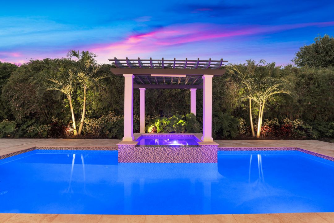 569 Neapolitan Way, Naples, FL 34103