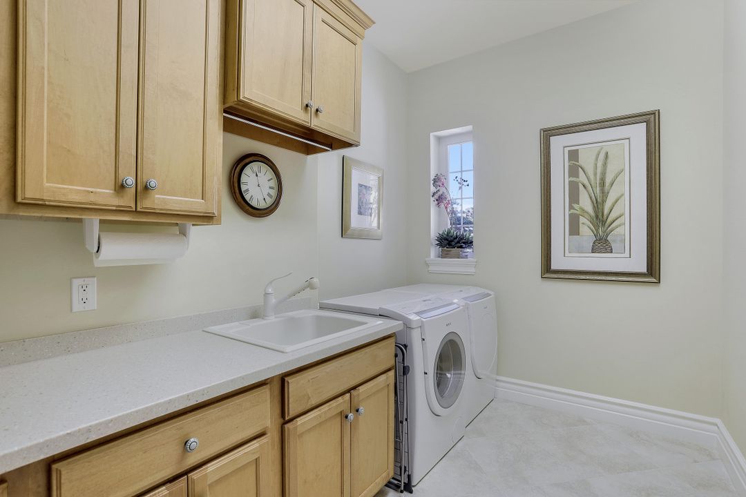 9301 Lakebend Preserve Ct, Estero, FL 34135