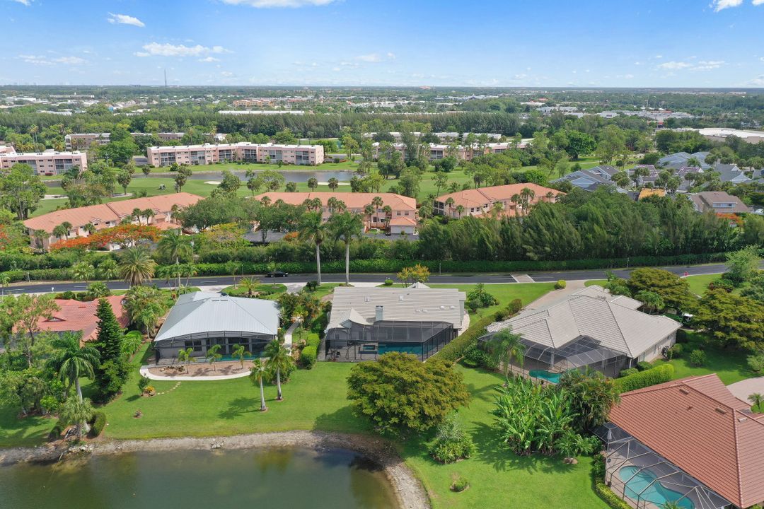 1380 Bald Eagle Dr, Naples, FL 34105