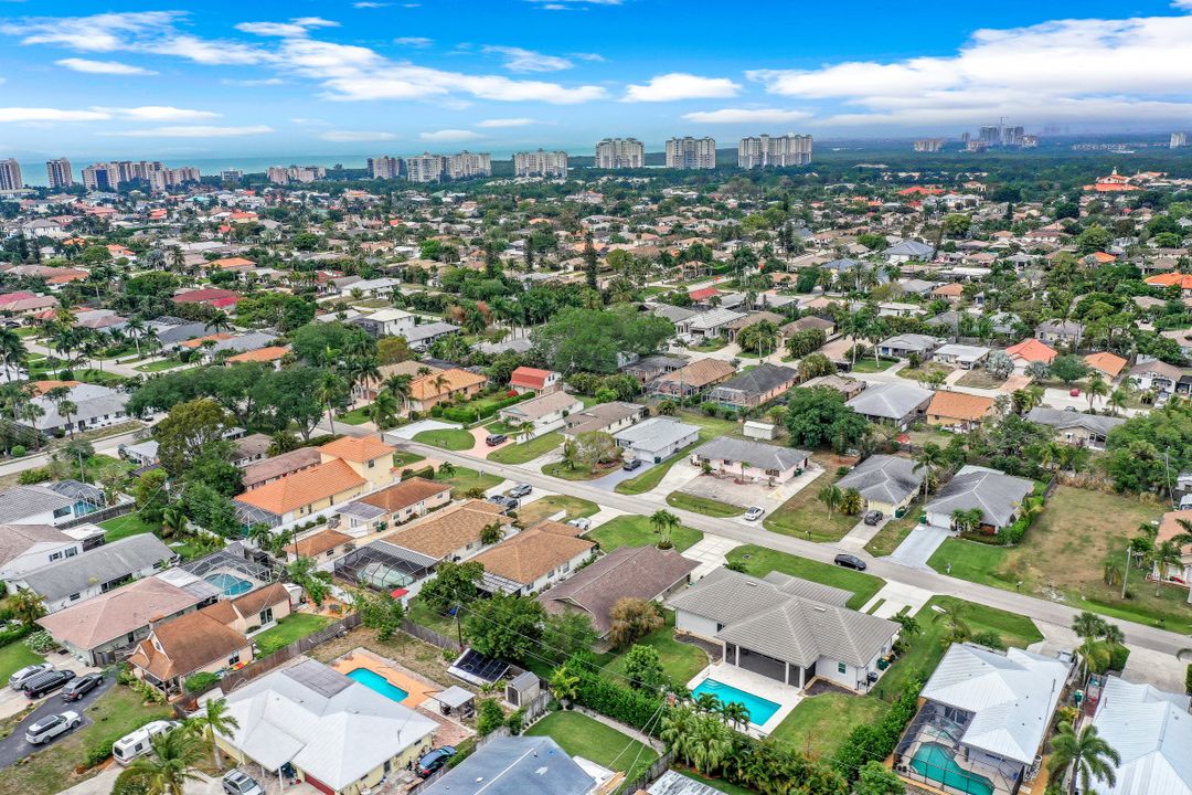 628 104th Ave N, Naples, FL 34108