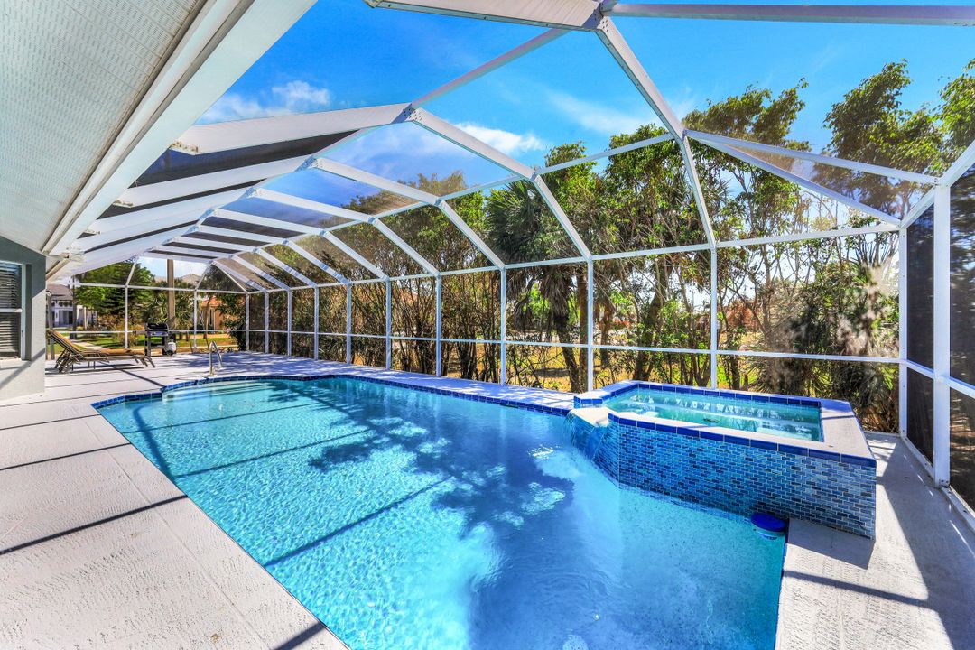 951 Dolphin Ct, Marco Island, FL 34145