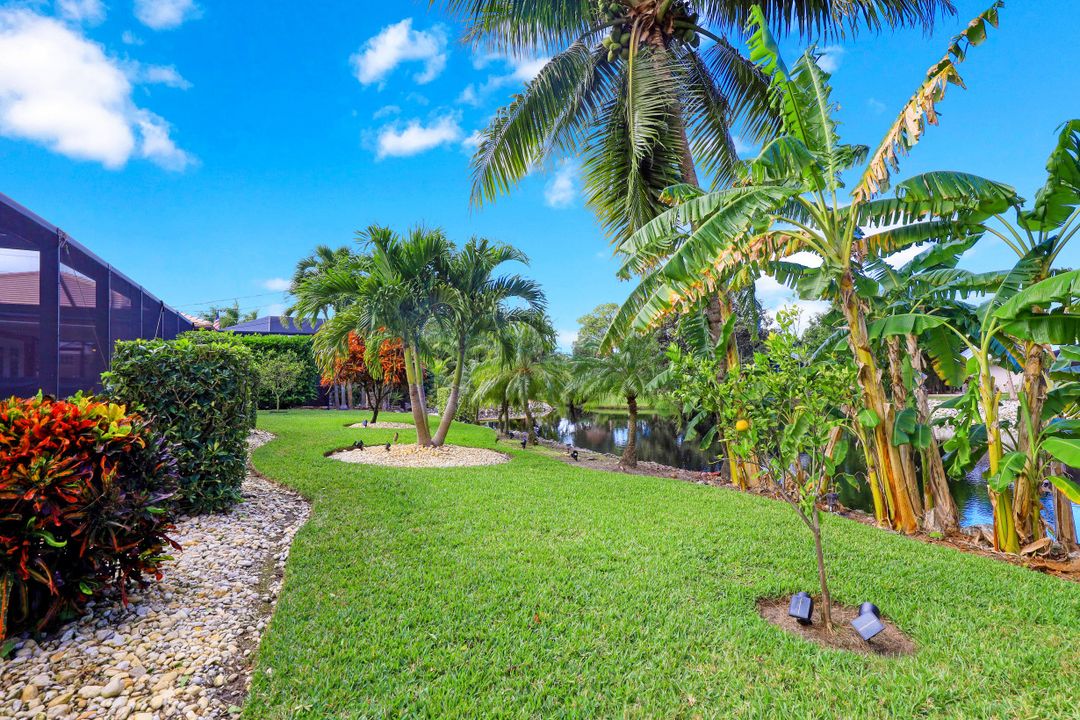 989 E Valley Dr, Bonita Springs, FL 34134