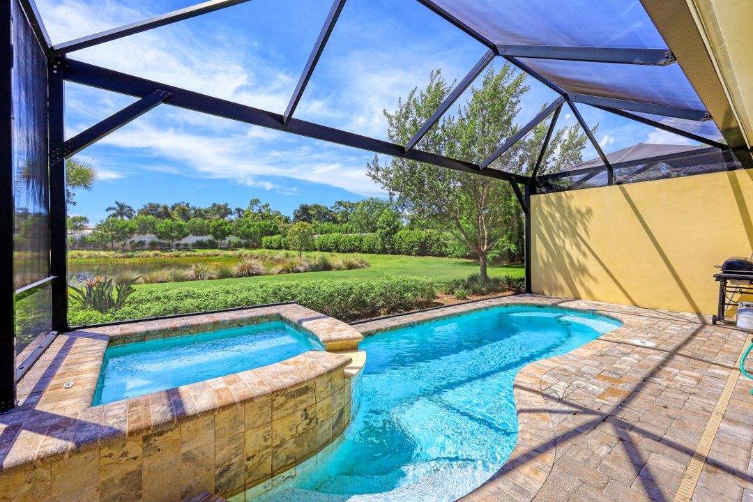 5807 Haiti Dr, Naples, FL 34112