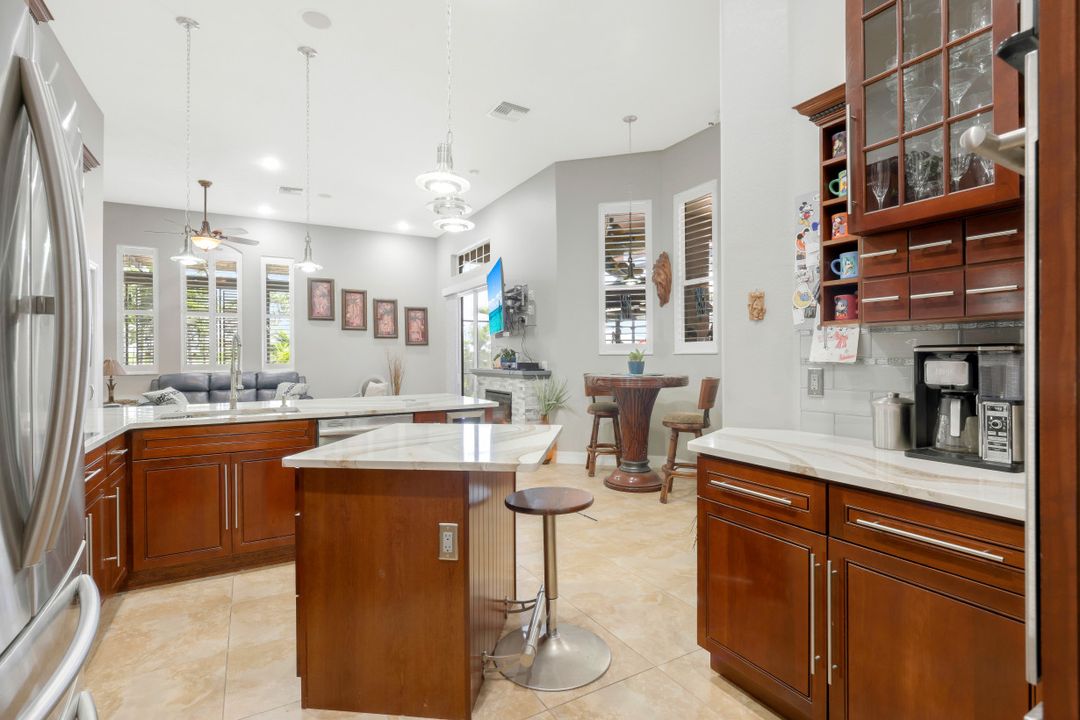 720 SW 13th St, Cape Coral, FL 33991