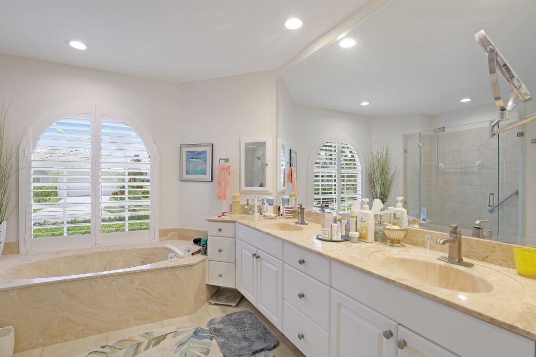 371 Capistrano Ct, Marco Island, FL 34145