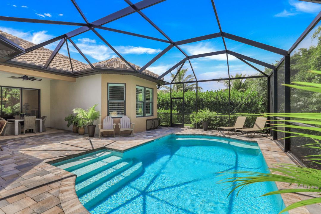 9618 Campanile Cir, Naples, FL 34114