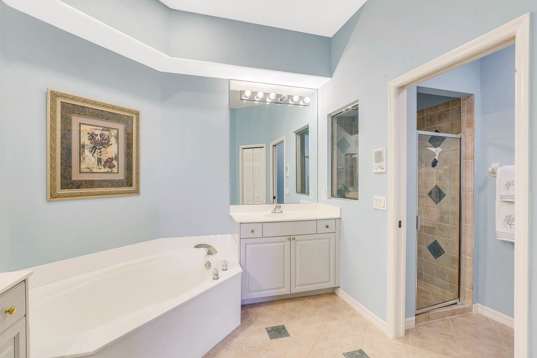 12655 Fox Ridge Dr, Bonita Springs, FL 34135