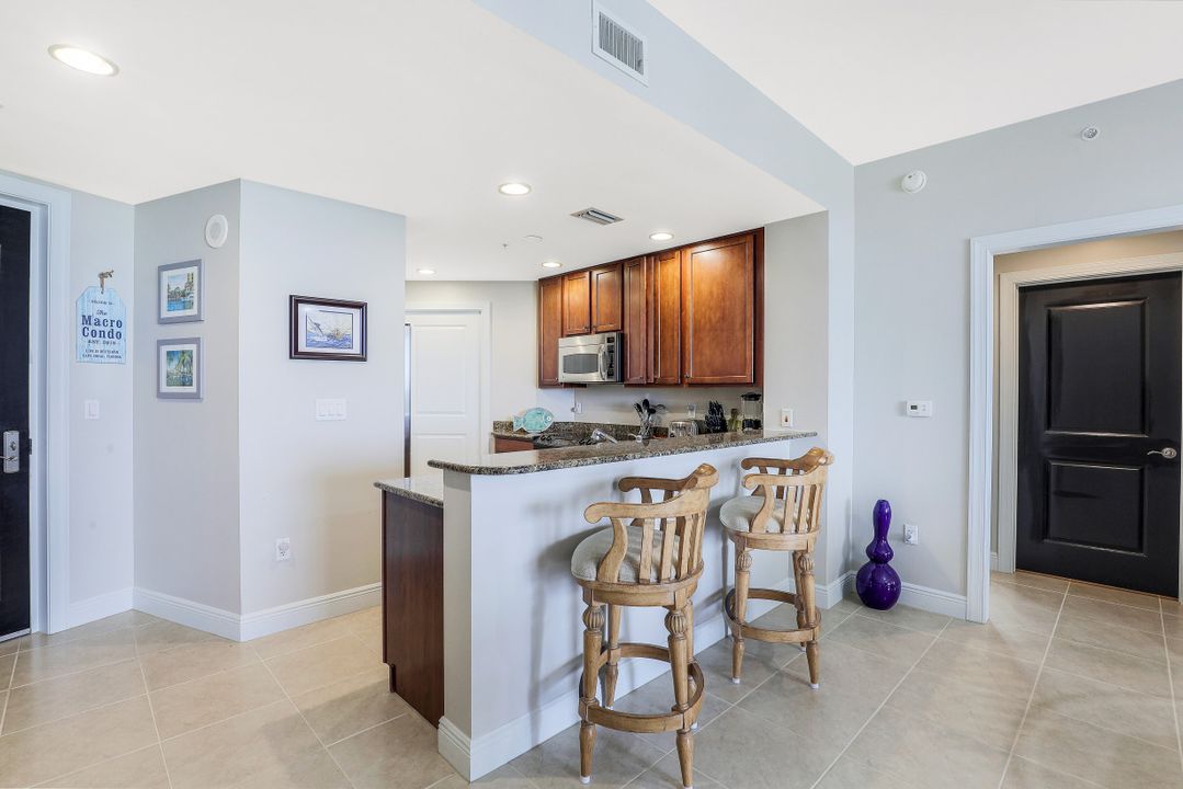 5793 Cape Harbour Dr #716, Cape Coral, FL 33914