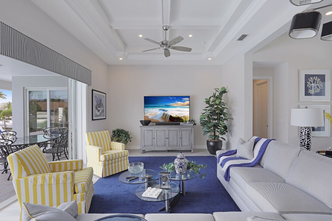 470 Maunder Ct, Marco Island, FL 34145