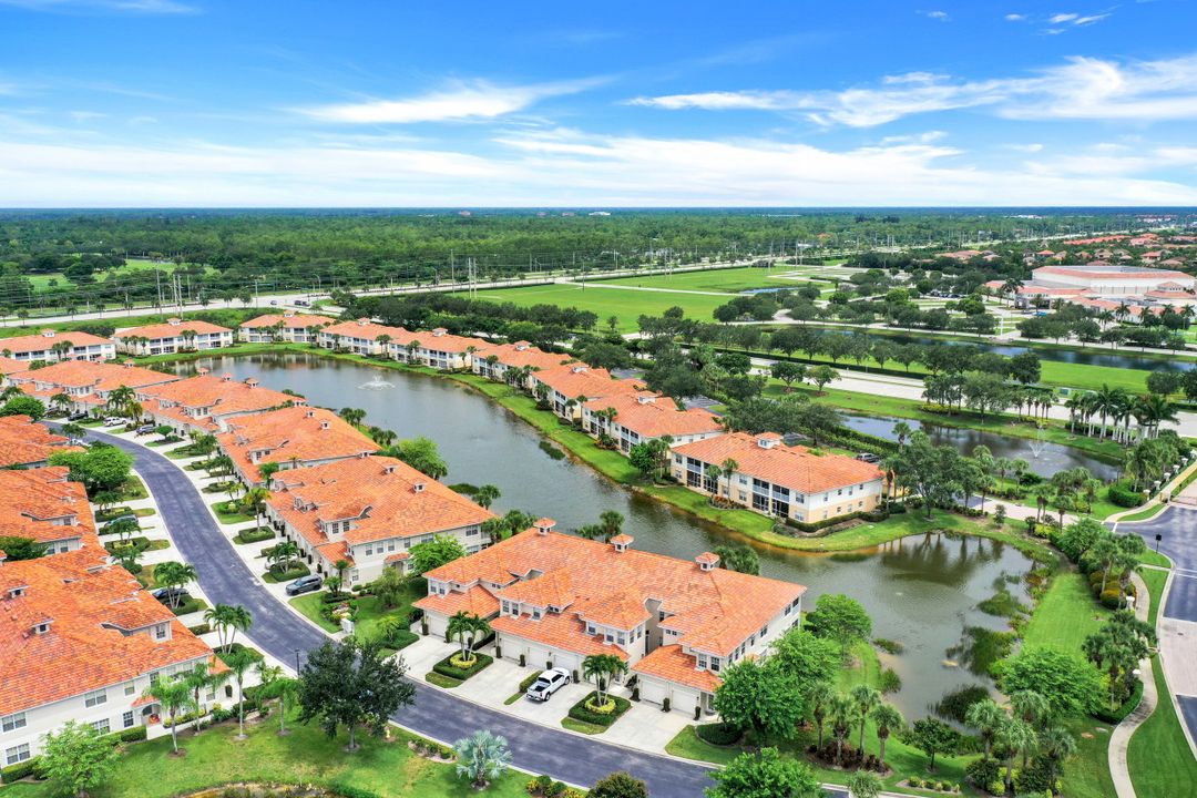 3065 Driftwood Way #4202, Naples, FL 34109