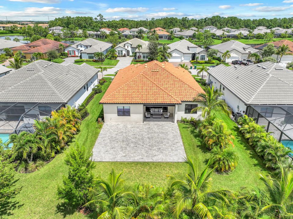 2134 Antigua Ln, Naples, FL 34120