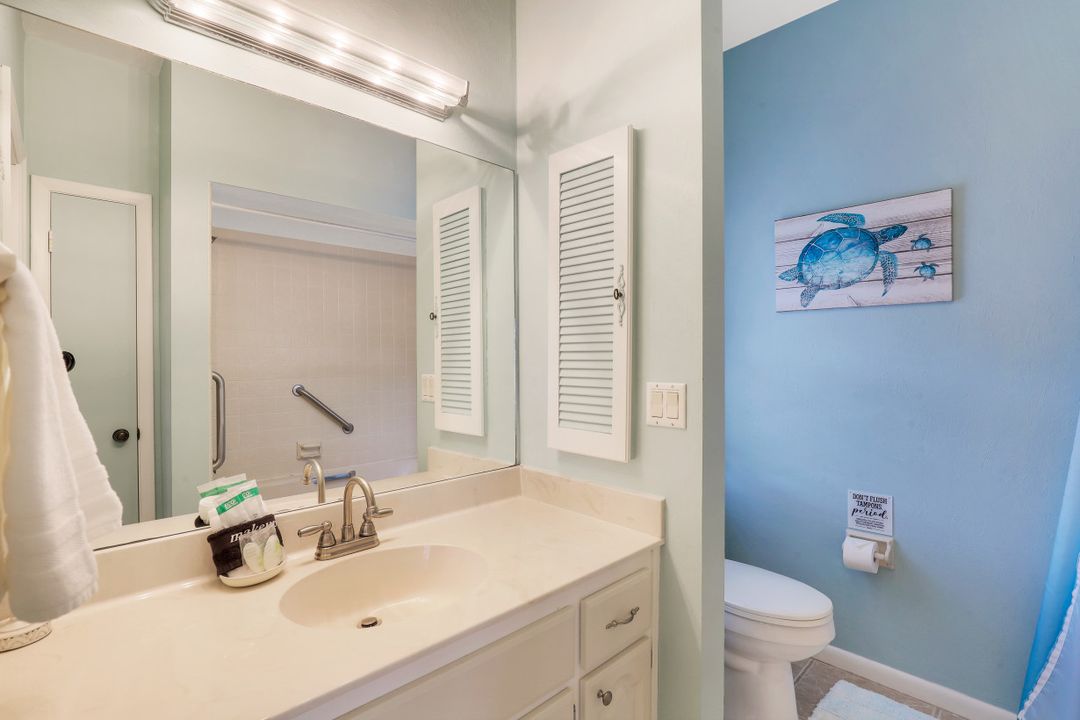 550 Inlet Dr, Marco Island, FL 34145