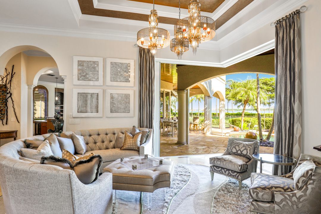 18000 Via Bellamare Ln, Miromar Lakes, FL 33913