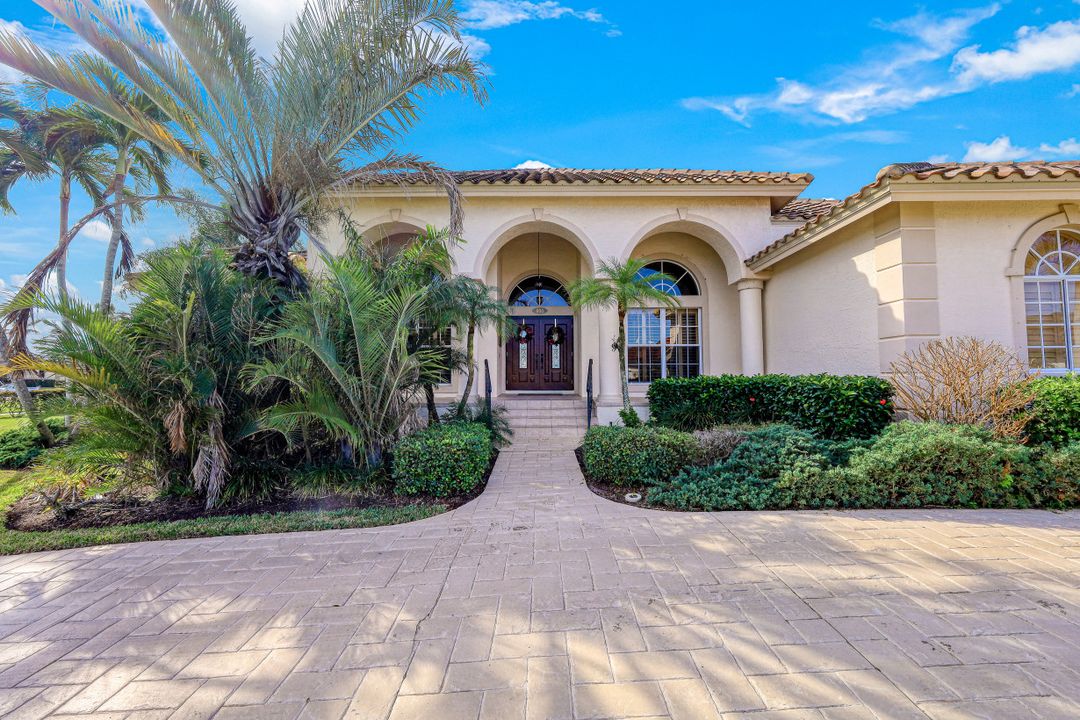800 Arcadia Ct, Marco Island, FL 34145