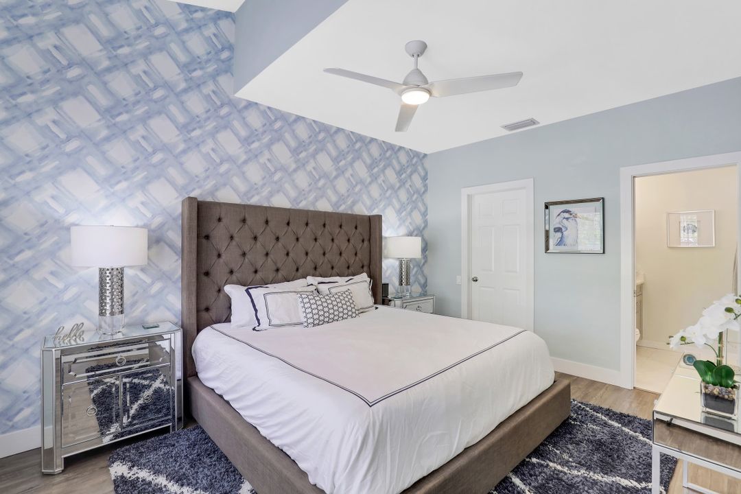 6060 Autumn Oaks Ln, Naples, FL 34119