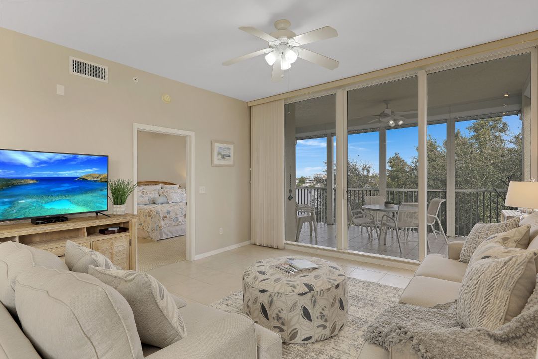 450 Launch Cir #404, Naples, FL 34108