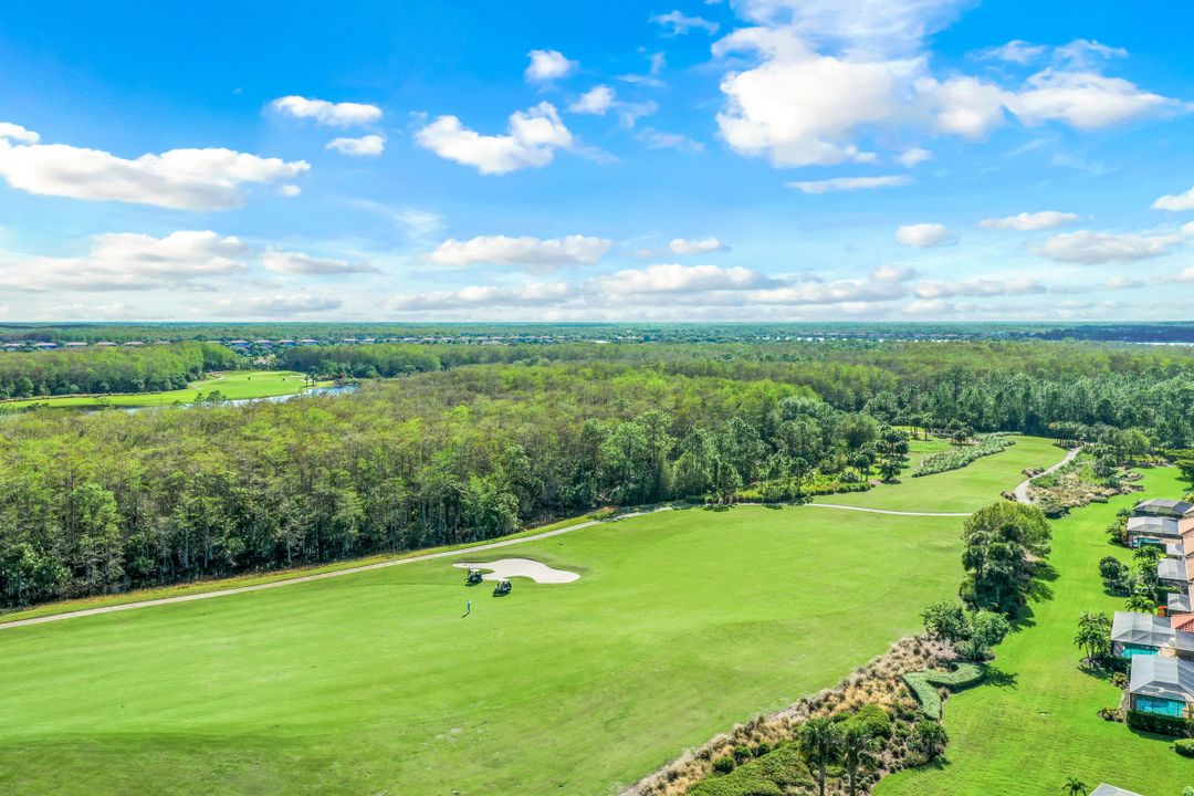 9106 Limestone Ln, Naples, FL 34120