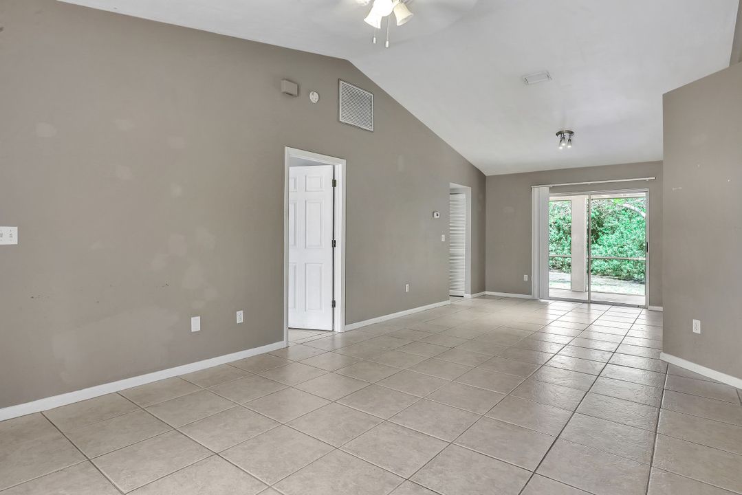 6581 Sable Ridge Ln, Naples, FL 34109