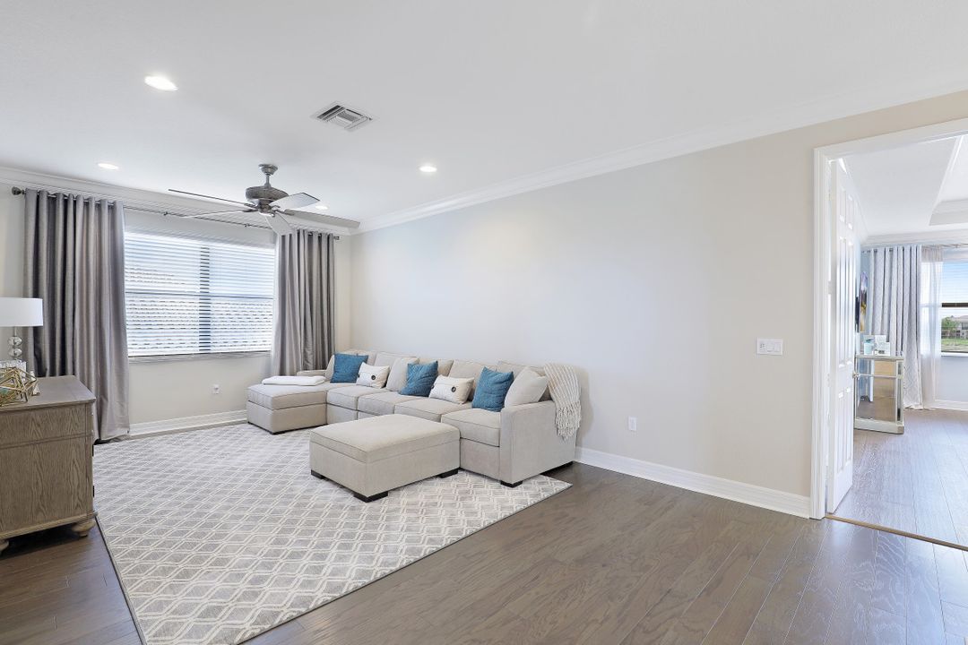 4173 Amelia Way, Naples, FL 34119