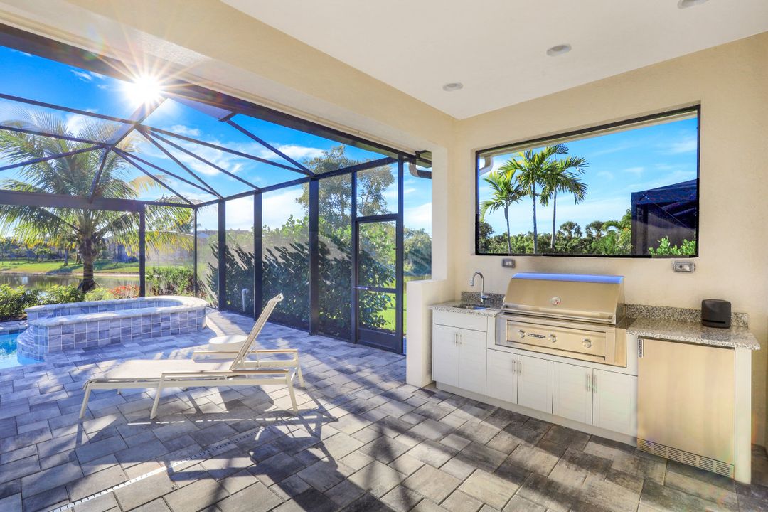 3224 Cotuit Ln, Naples, FL 34114